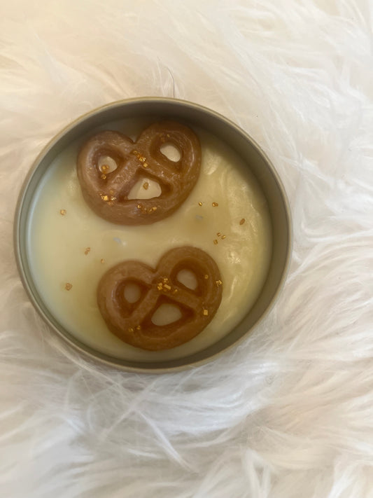 Banana nut caramel shortbread cookie scented candle!